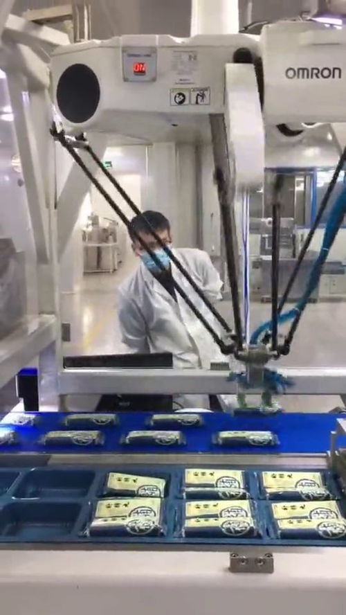 工廠里機(jī)器,操控全靠電腦,人工已經(jīng)不需要